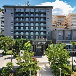Butrinti & فندق ساراندا